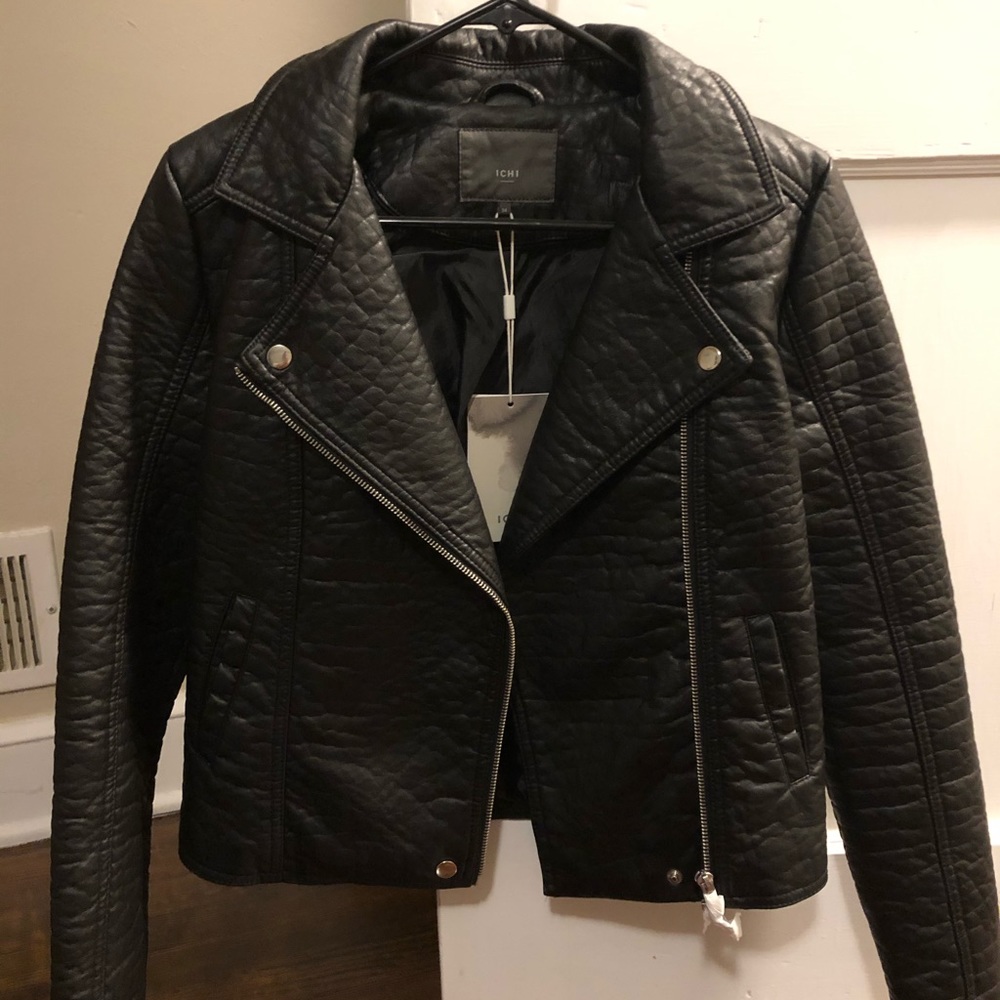 Ichi Jacket View 3